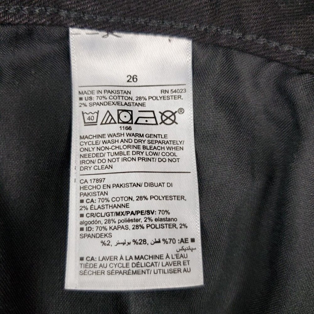 Old Navy Womens Mid Rise Rockstar Super Skinny Jeans Black Size 26-Plus 48X30 - Picture 8 of 8